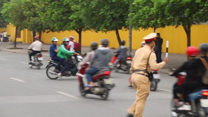 Mơ thấy em gái bị công an đuổi bắt là giấc mơ ẩn chứa điềm lành trong tương lai